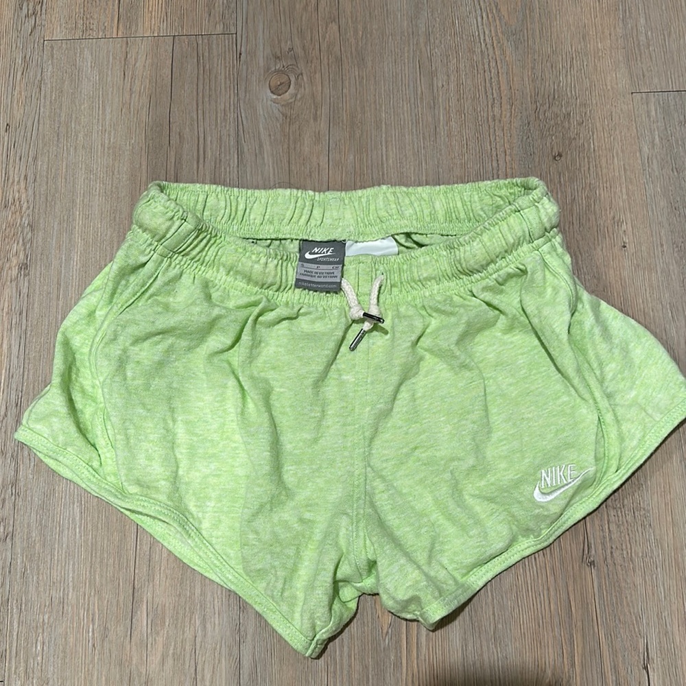 Nike cotton women’s tempo track shorts 100% cotton